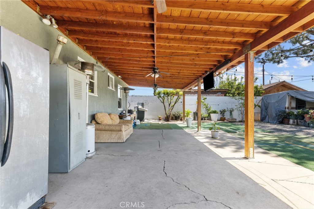 20006 Vanowen Street Winnetka, CA 91306 - Photo 23 of 29 Covered patio