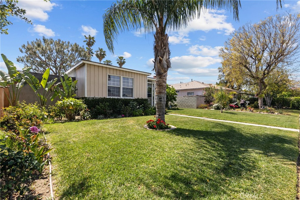 20006 Vanowen Street Winnetka, CA 91306 - Photo 3 of 29