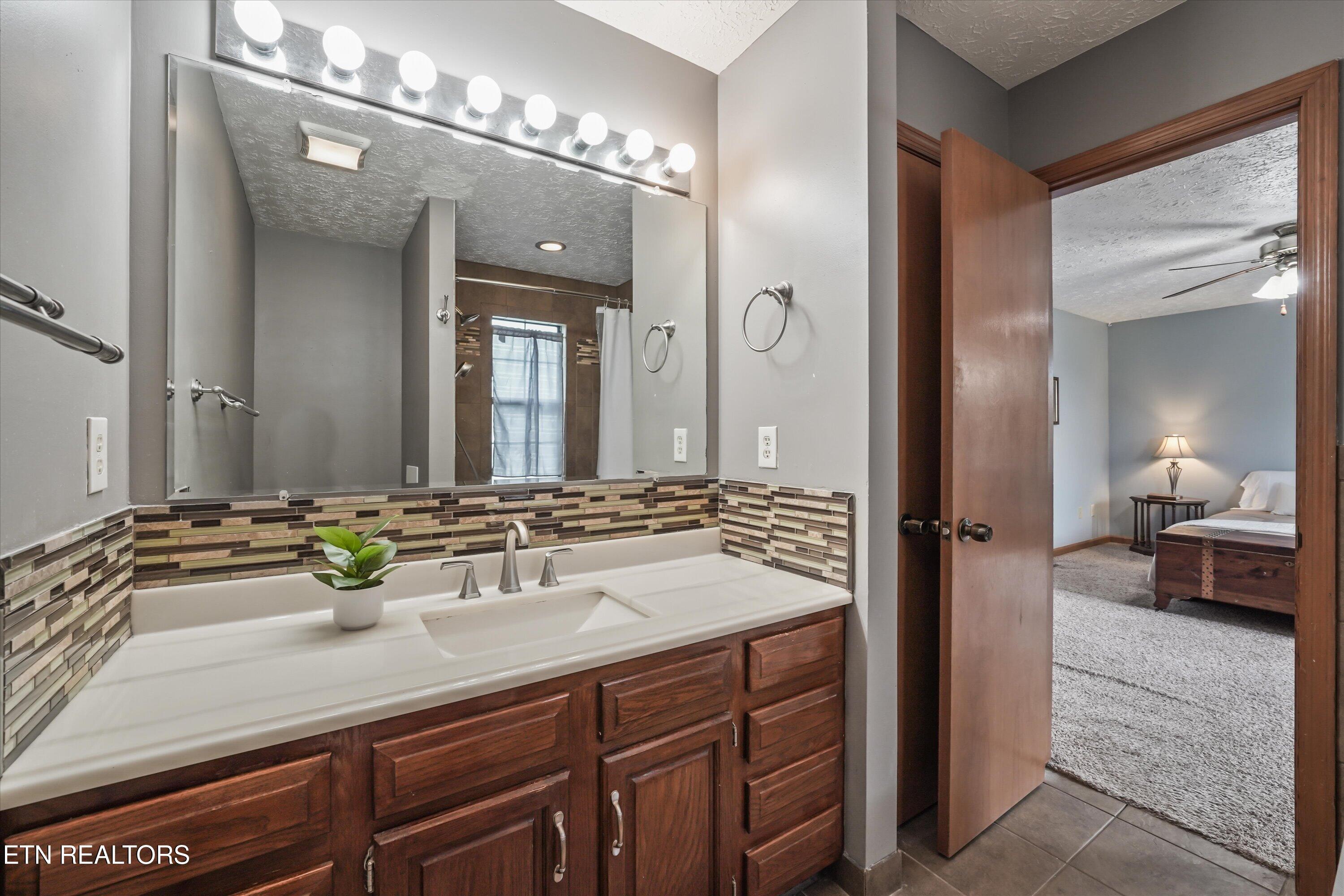 925 Tree Trunk Road Knoxville, TN 37934 - Photo 29 of 52 31-925 Tree Trunk Rd 031