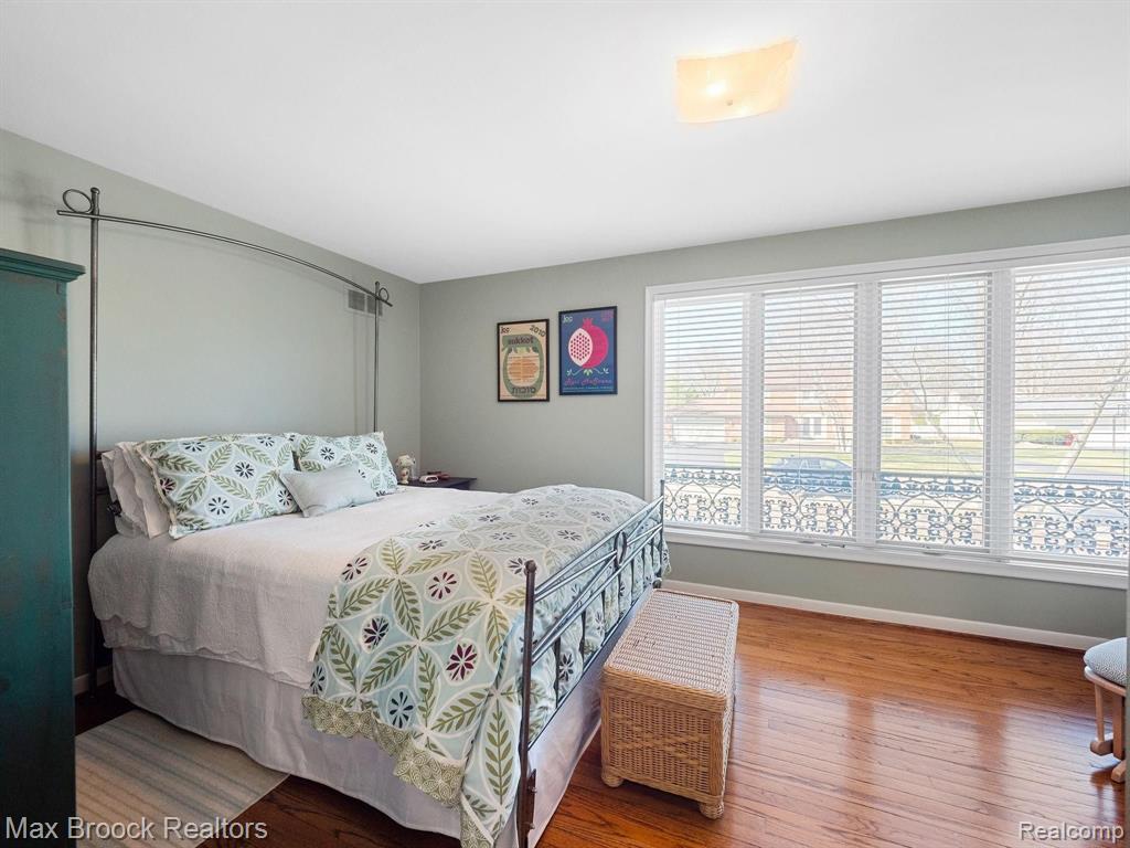 4793 South Valleyview Road West Bloomfield, MI 48323 - Photo 38 of 58 Gallery Image 38