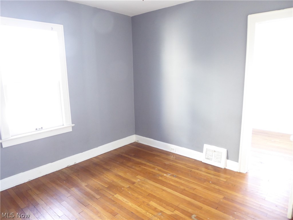 2179 Edgewood Road Cleveland, OH 44118 - Photo 11 of 41