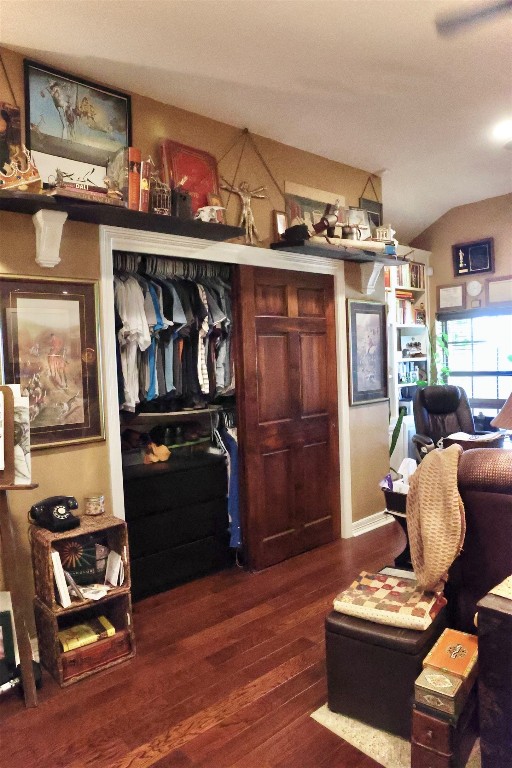 503 State Highway 95 Granger, TX 76530 - Photo 11 of 39 a living room with furniture and furniture