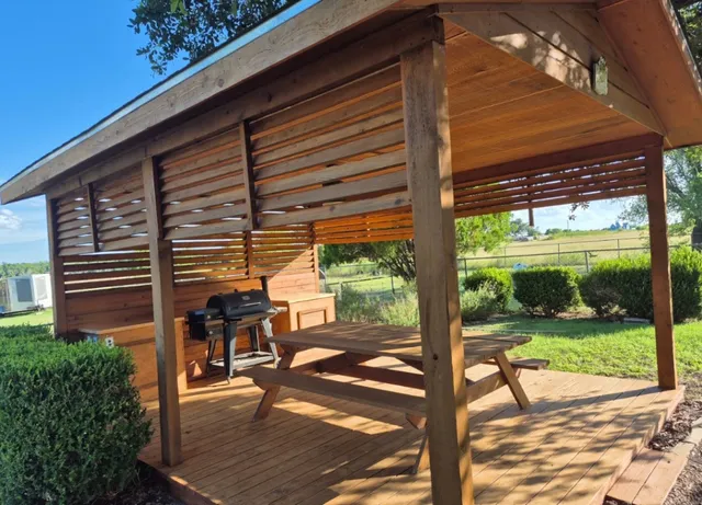 $675,000 | 503 State Highway 95, Granger, TX 76530