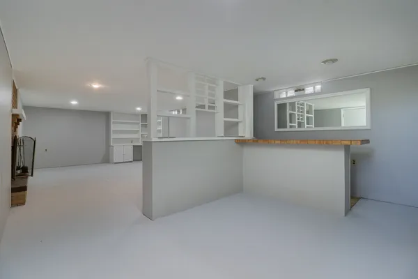 a view of a garage