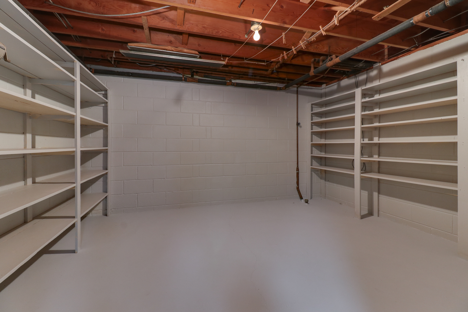 29428 East 500 North Road Le Roy, IL 61752 - Photo 53 of 79 a view of room with an empty racks