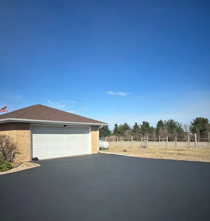 $580,000 | 29428 East 500 North Road, Le Roy, IL 61752
