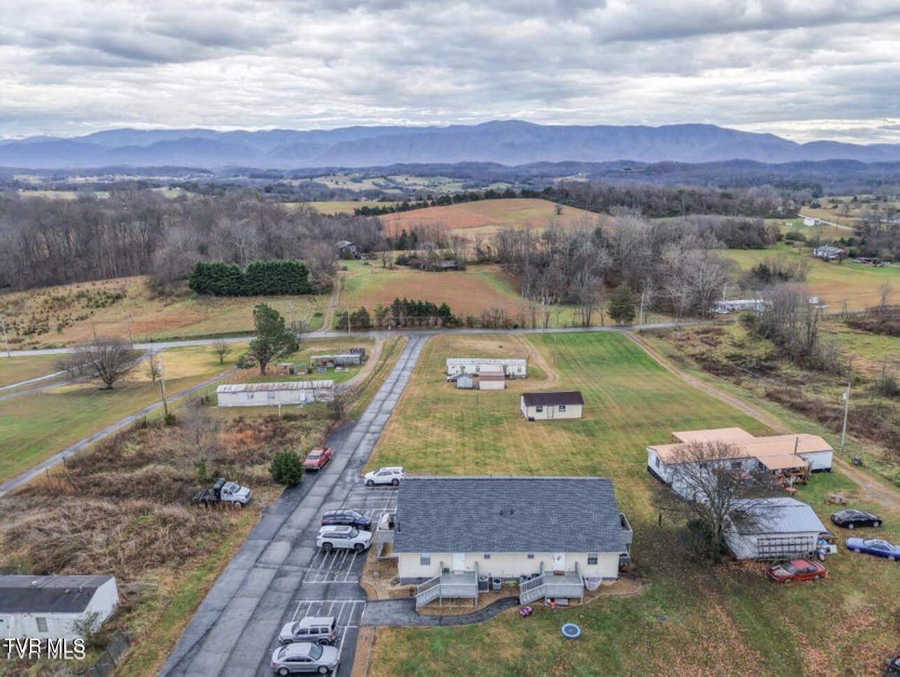 740 Sunnyside Road, Unit 2 Greeneville, TN 37743 - Photo 6 of 12 IMG_9140