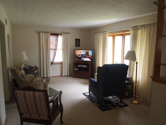 3133 21st Place North Chicago, IL 60064 - Photo 5 of 24