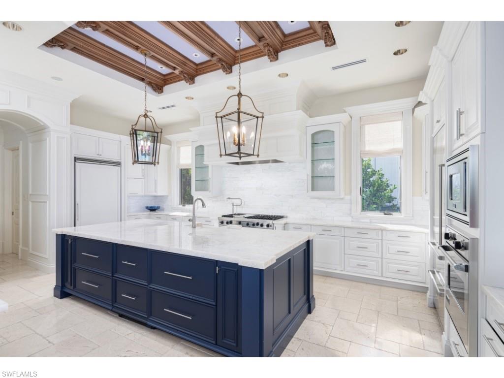 3520 Gin Lane Naples, FL 34102 - Photo 3 of 23