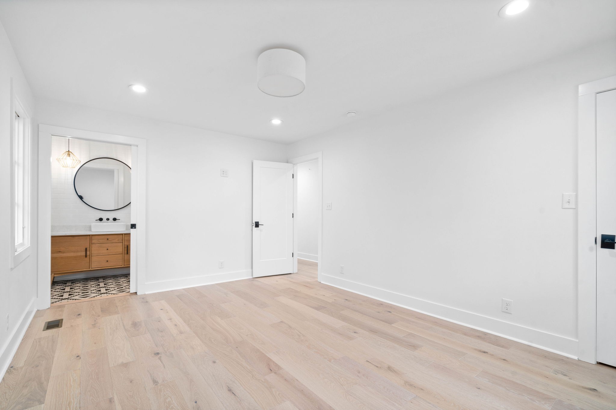 493 Georgetown Road Clarksville, TN 37043 - Photo 18 of 42 a view of an empty room and wooden floor