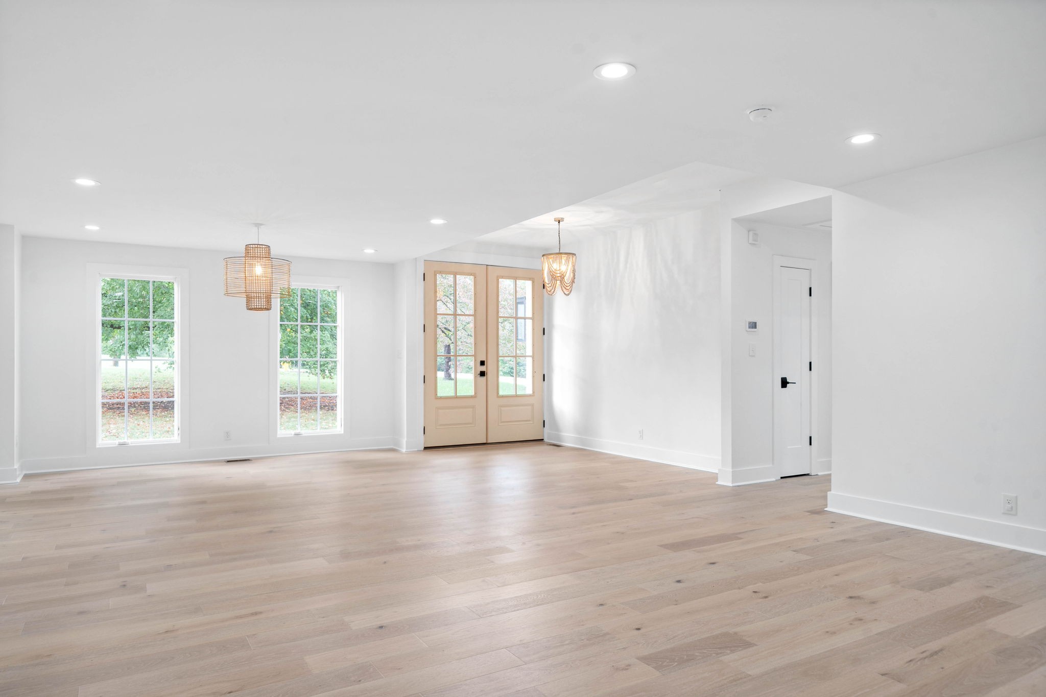 493 Georgetown Road Clarksville, TN 37043 - Photo 8 of 42 a view of an empty room with a window