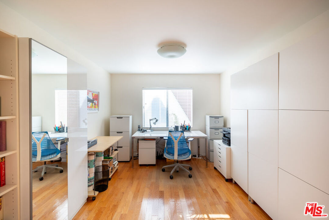 845 Brooks Avenue, Unit 2 Venice, CA 90291 - Photo 13 of 17