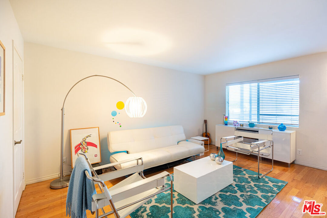 845 Brooks Avenue, Unit 2 Venice, CA 90291 - Photo 3 of 17