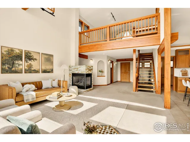 $840,500 | 575 Bulwark Ridge Drive, Glen Haven, CO 80532