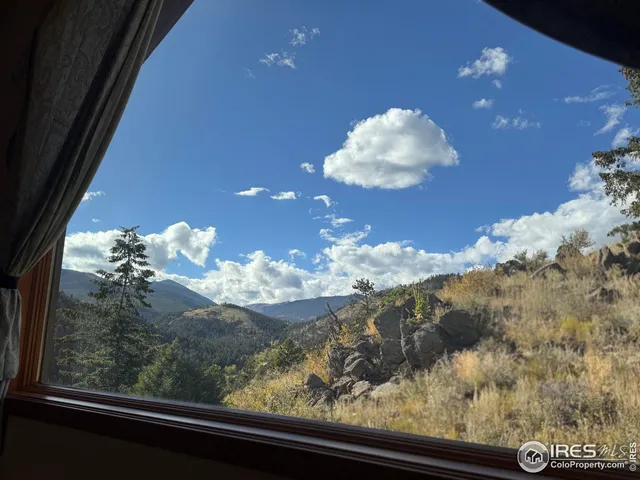 $840,500 | 575 Bulwark Ridge Drive, Glen Haven, CO 80532