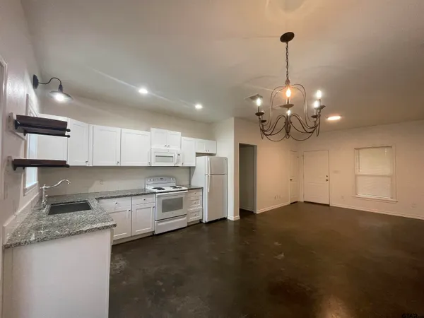 $1,500 | 6197 County Road 1143, Tyler, TX 75704