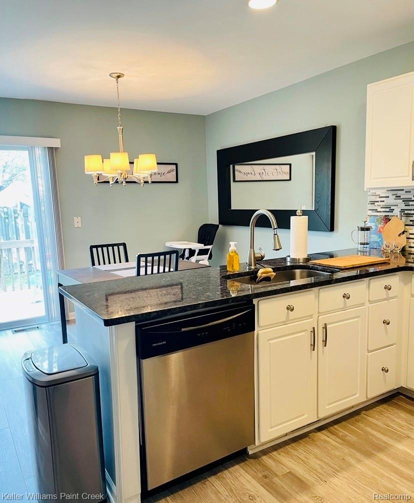 4945 Crooks Road Royal Oak, MI 48073 - Photo 4 of 17 crooks kitchen 2.jpg