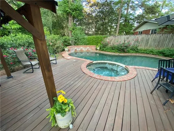 $424,900 | 216 Iris Park Drive, Pineville, LA 71360