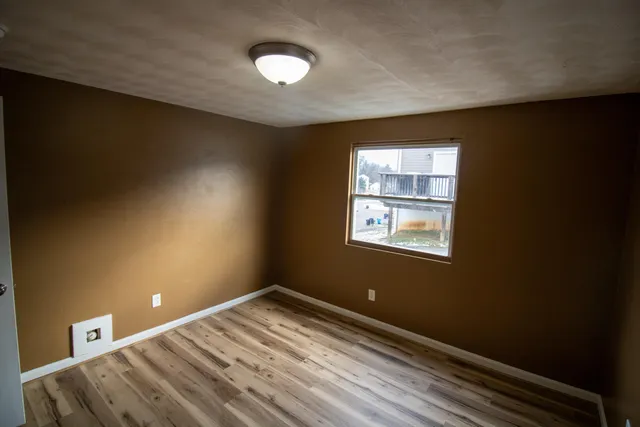 a view of empty room with window