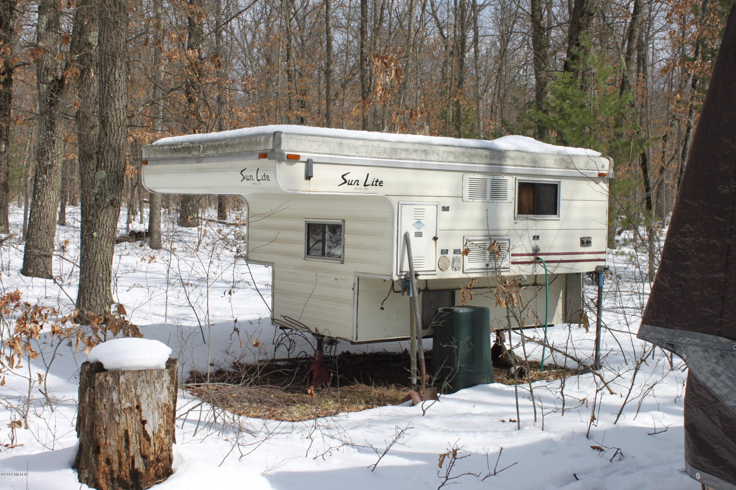 325 North Baker Road Wellston, MI 49689 - Photo 2 of 14 IMG_7978
