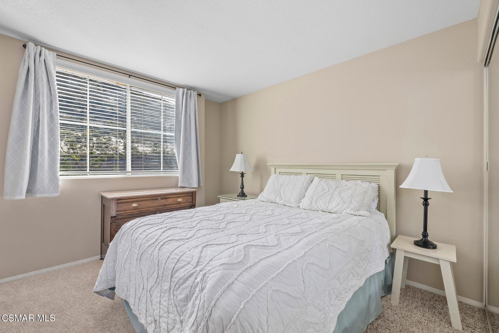 1902 Winterdew Avenue Simi Valley, CA 93065 - Photo 15 of 20 1902_WinterdewAve_14_1920px