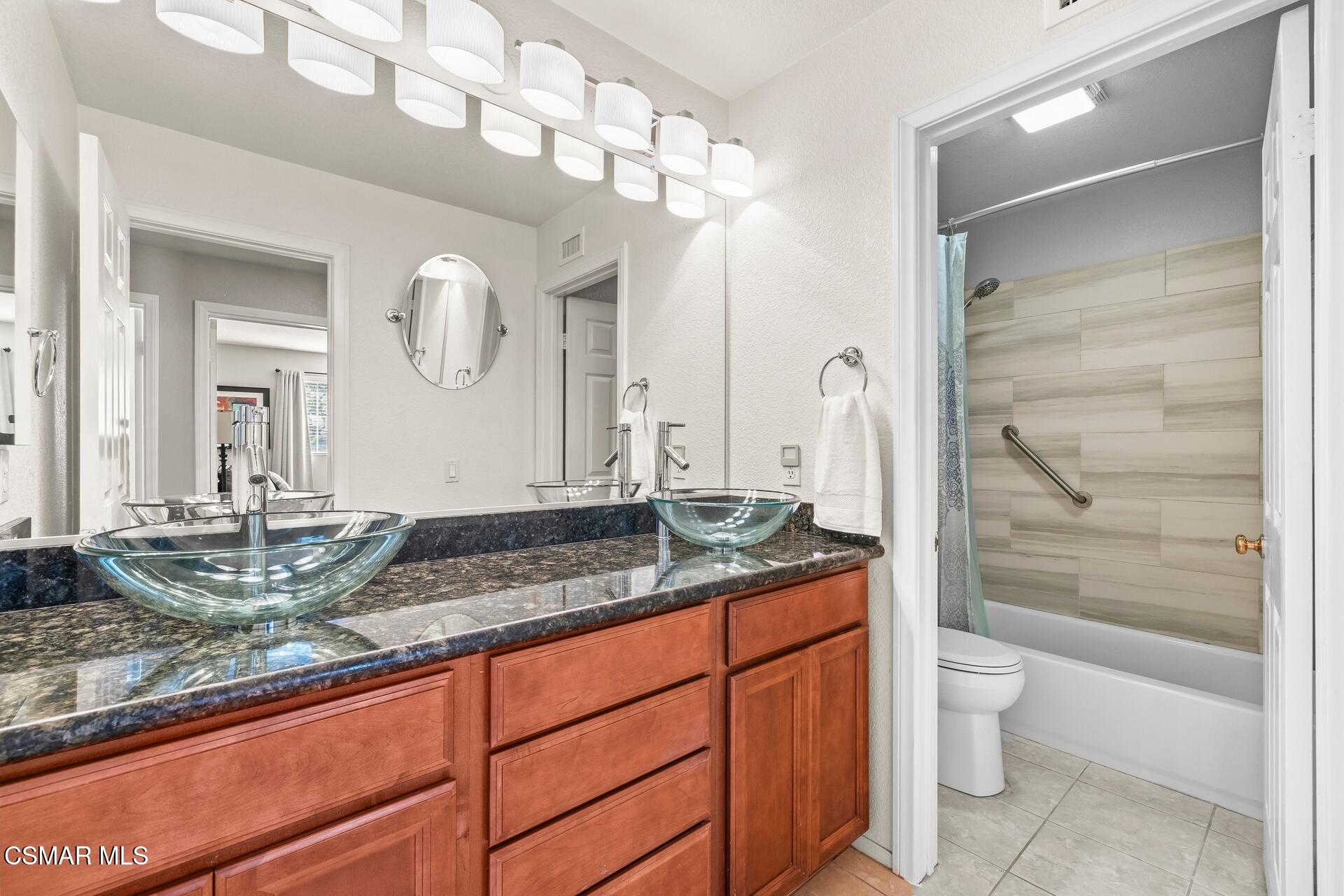 1902 Winterdew Avenue Simi Valley, CA 93065 - Photo 16 of 20 1902_WinterdewAve_15_1920px