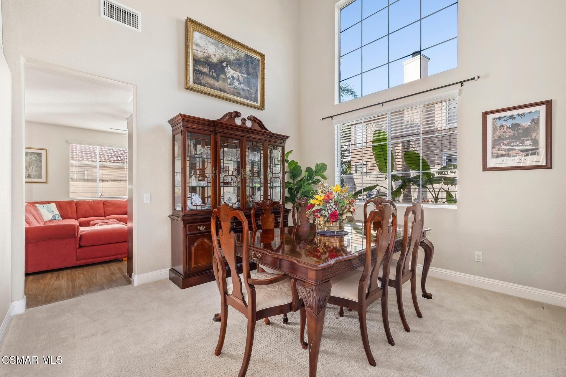 1902 Winterdew Avenue Simi Valley, CA 93065 - Photo 7 of 20 1902_WinterdewAve_05_1920px