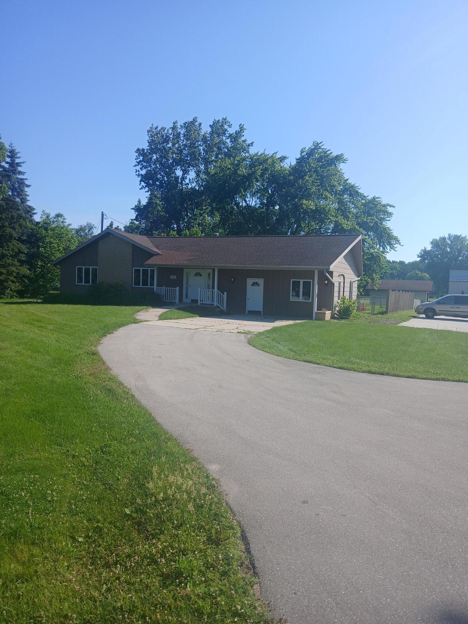 1501 North Rapids Road Manitowoc, WI 54220 - Photo 1 of 1 20250701_091139