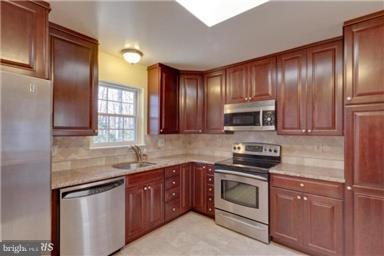 3108 Hunt Road Oakton, VA 22124 - Photo 2 of 3 Kitchen