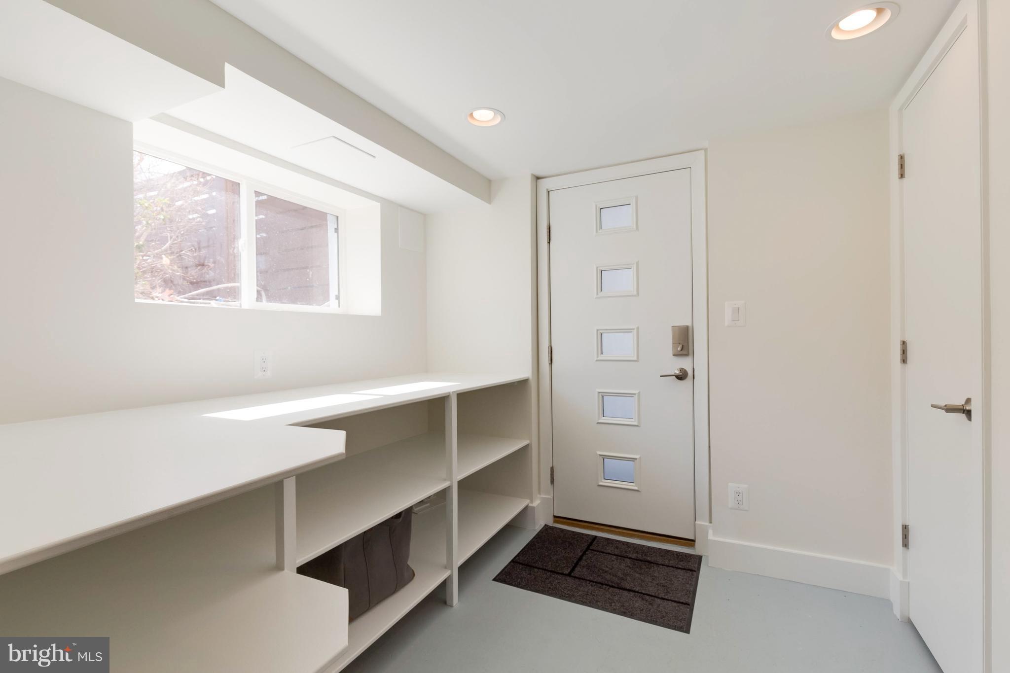 2800 Farm Road Alexandria, VA 22302 - Photo 24 of 29 Interior (General)