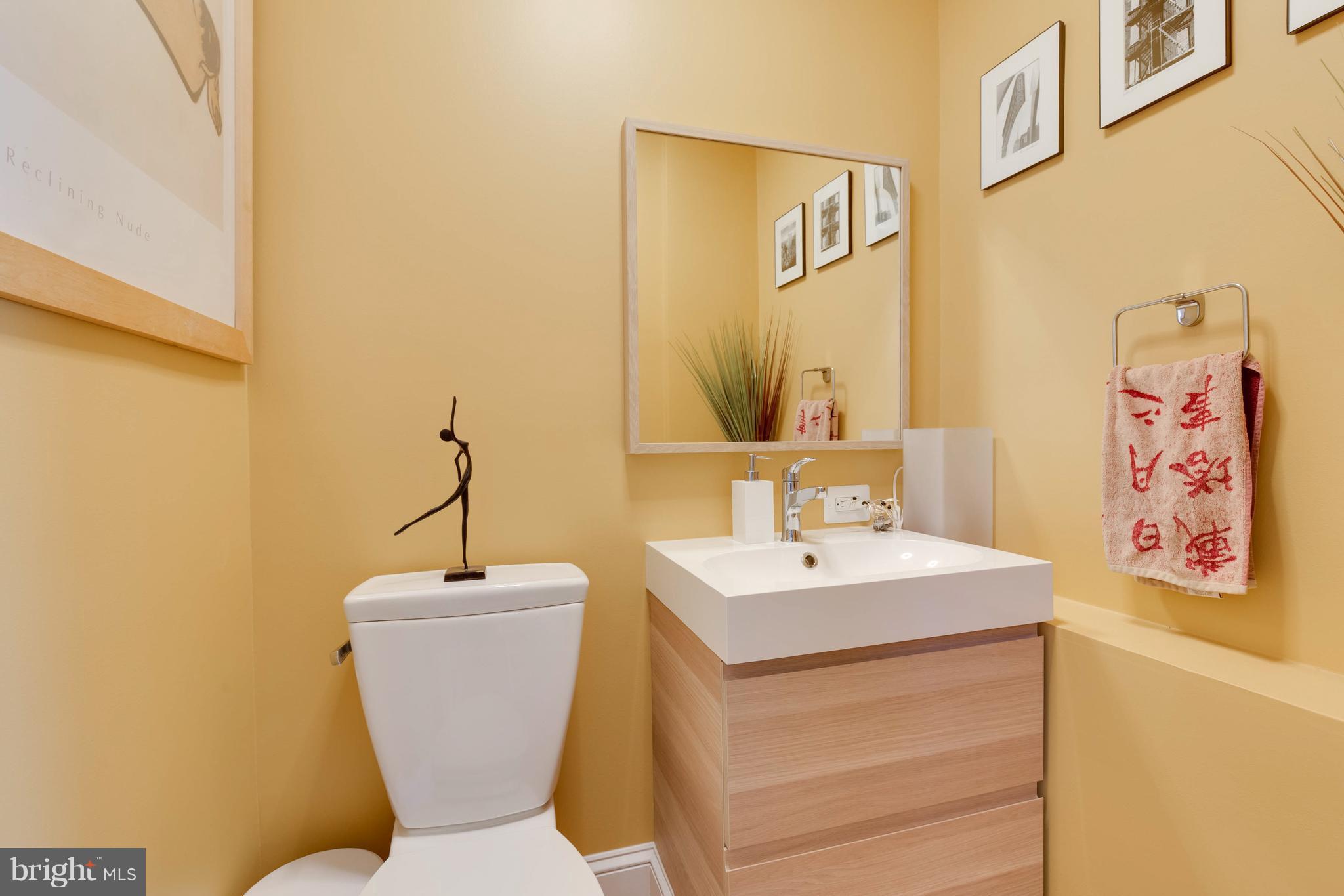 2800 Farm Road Alexandria, VA 22302 - Photo 7 of 29 Bath