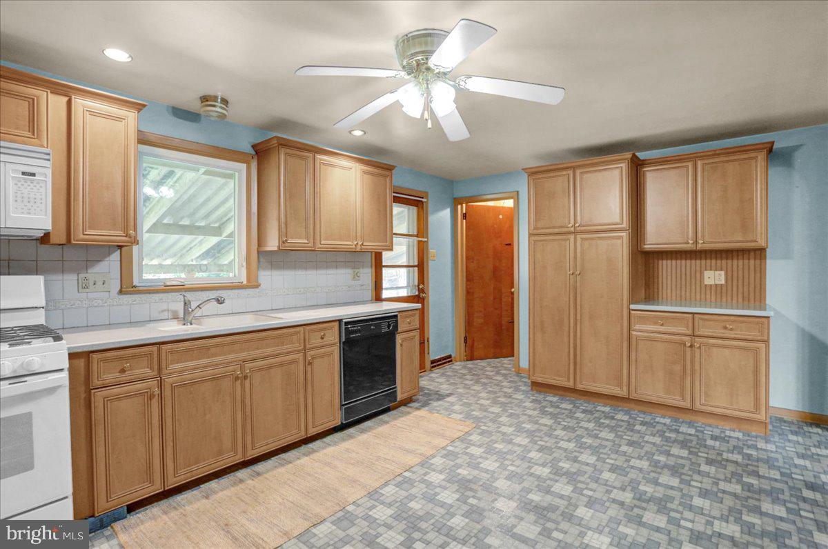 1709 Reservoir Road Reading, PA 19604 - Photo 12 of 29