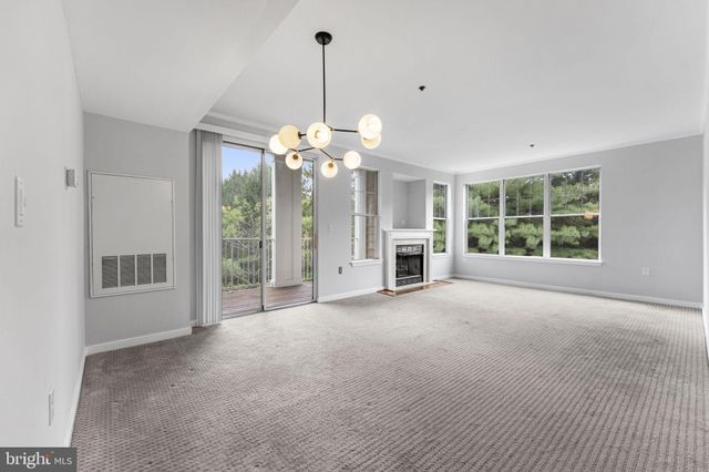 $556,000 | 1641 International Drive, Unit 315, McLean, VA 22102