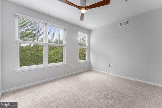 $556,000 | 1641 International Drive, Unit 315, McLean, VA 22102