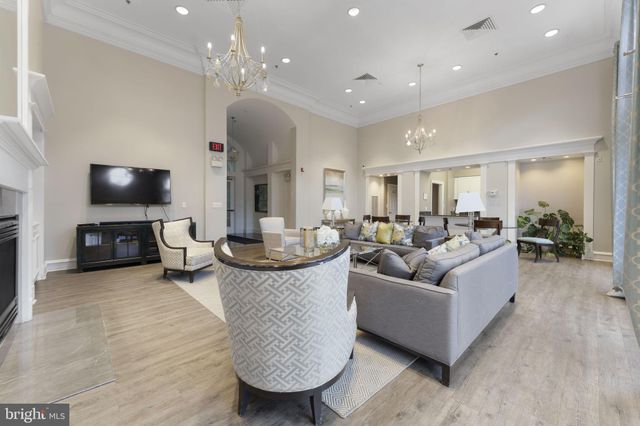 $556,000 | 1641 International Drive, Unit 315, McLean, VA 22102