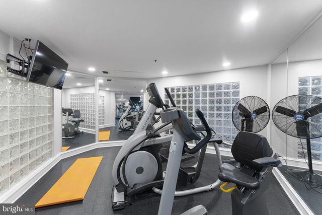 $556,000 | 1641 International Drive, Unit 315, McLean, VA 22102