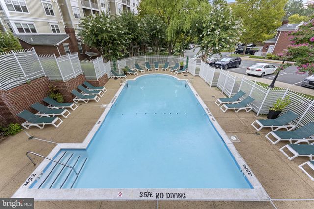 $556,000 | 1641 International Drive, Unit 315, McLean, VA 22102