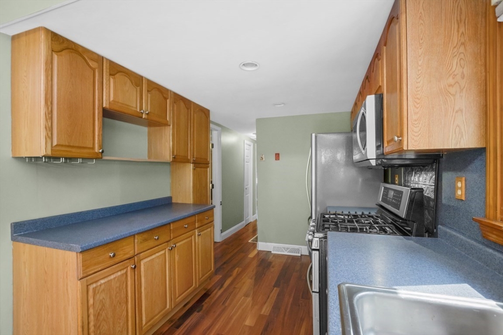 29 Madison Road Halifax, MA 02338 - Photo 7 of 18 Gallery Image 7