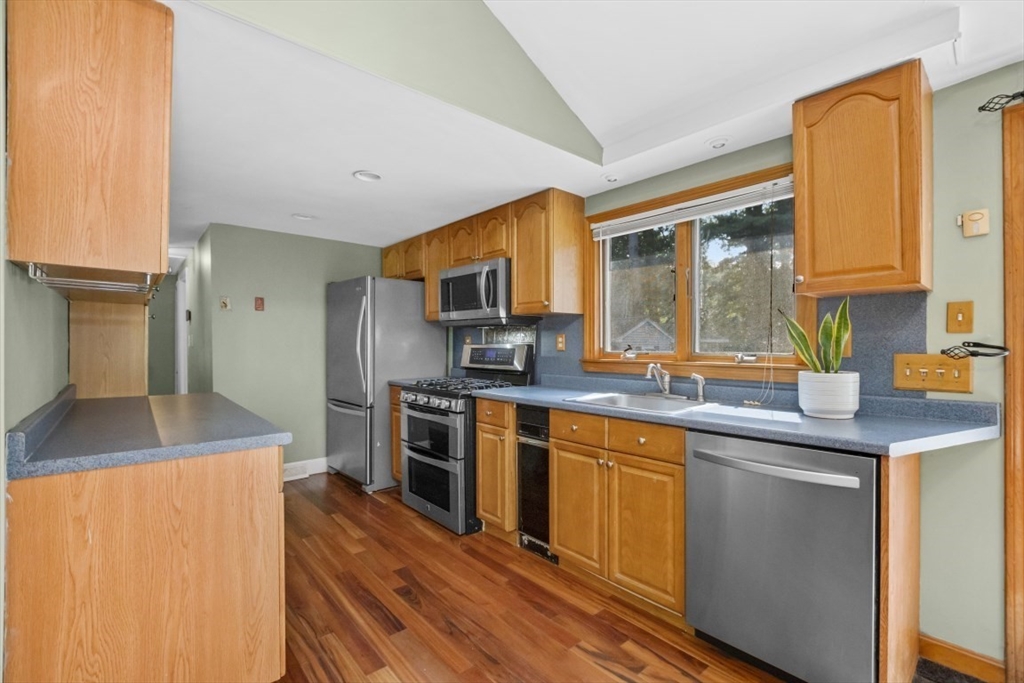 29 Madison Road Halifax, MA 02338 - Photo 8 of 18 Gallery Image 8