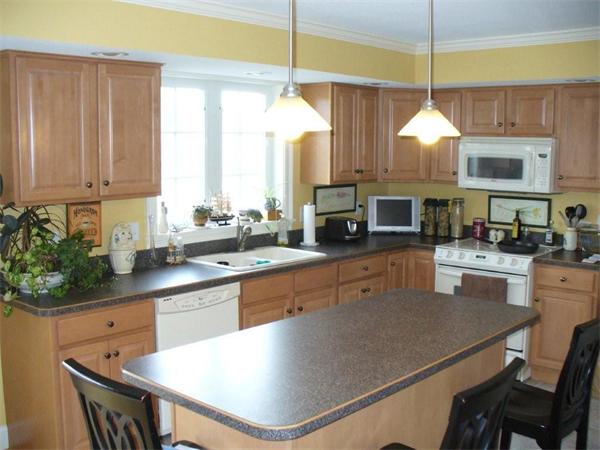 26 Pomeroy Meadow Road Southampton, MA 01073 - Photo 5 of 19