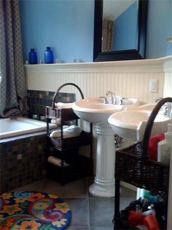 26 Pomeroy Meadow Road Southampton, MA 01073 - Photo 8 of 19