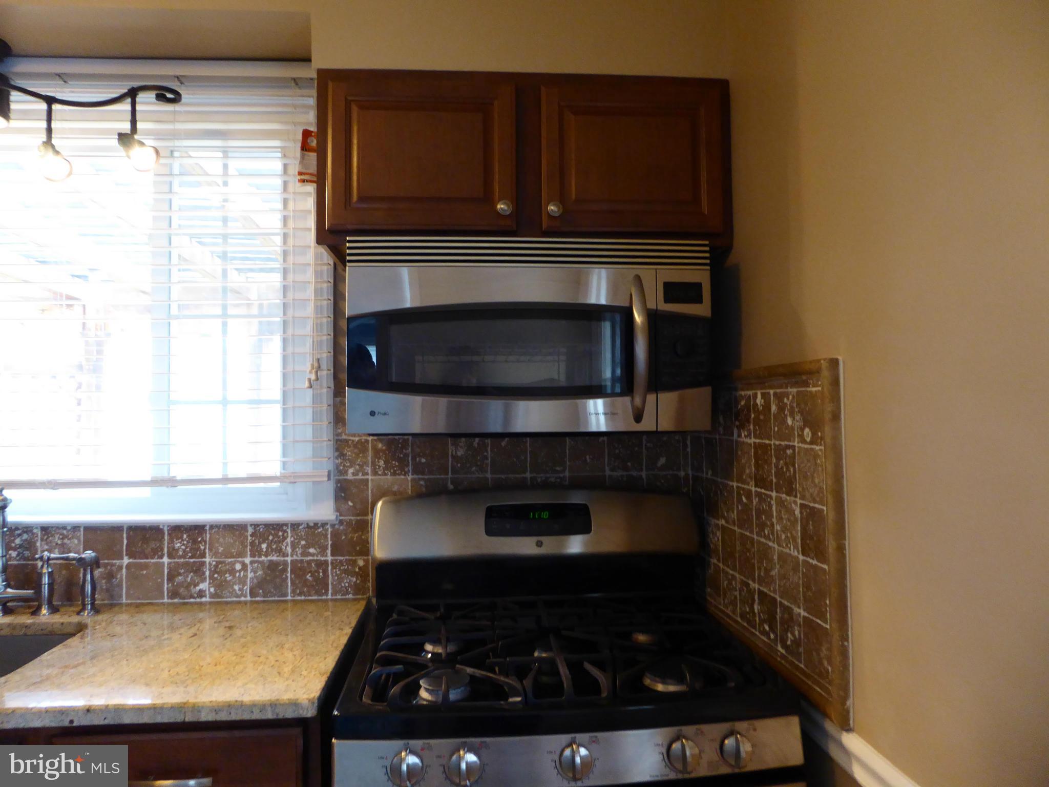 2602 East Joppa Road Baltimore, MD 21234 - Photo 6 of 28 Kitchen
