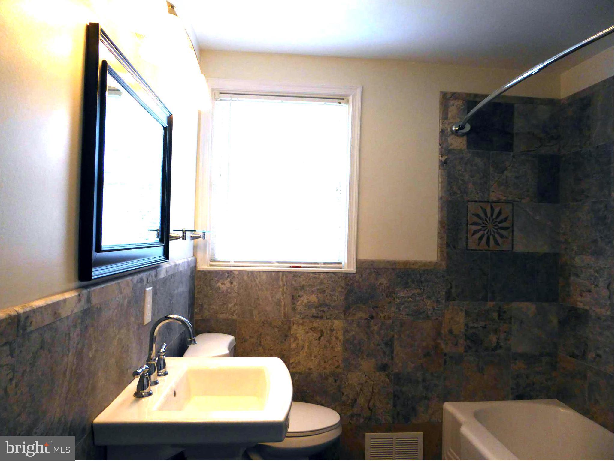 2602 East Joppa Road Baltimore, MD 21234 - Photo 10 of 28 Bath
