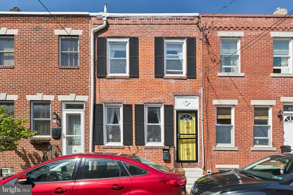 $2,600 | 728 South Smedley Street, Philadelphia, PA 19146