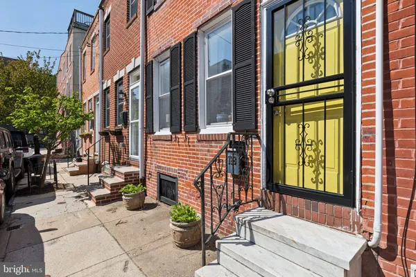 $2,600 | 728 South Smedley Street, Philadelphia, PA 19146