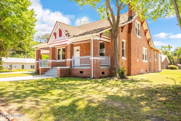 $300,000 | 104 Front Street, Kelford, NC 27847