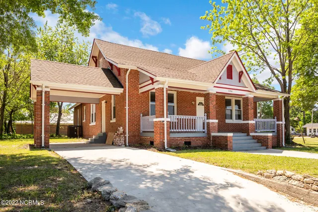 $300,000 | 104 Front Street, Kelford, NC 27847