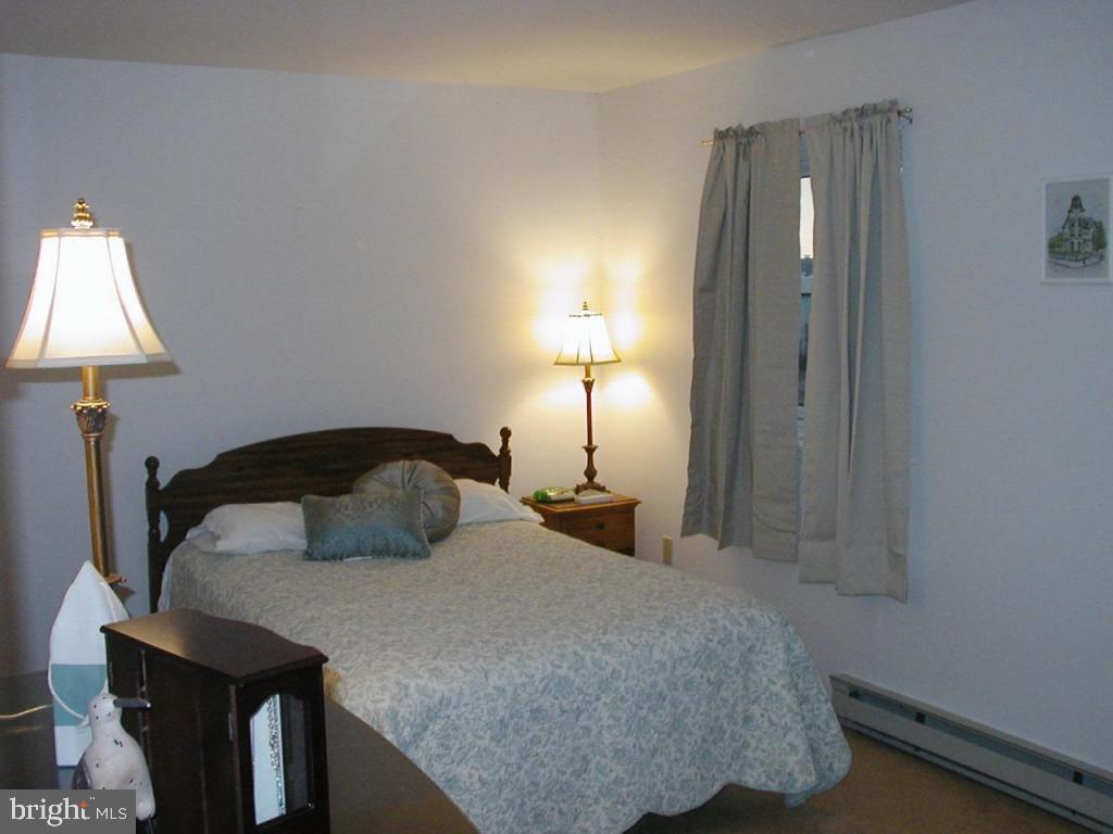 704 South Cedar Street Lititz, PA 17543 - Photo 8 of 9