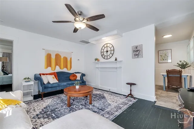 $2,000 | 1317 East 38th Street, Savannah, GA 31404