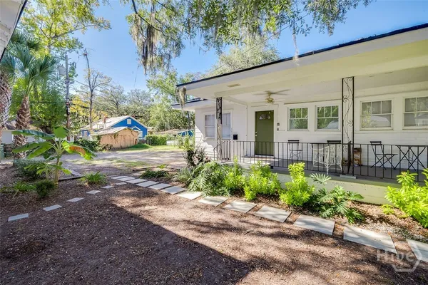 $2,000 | 1317 East 38th Street, Savannah, GA 31404